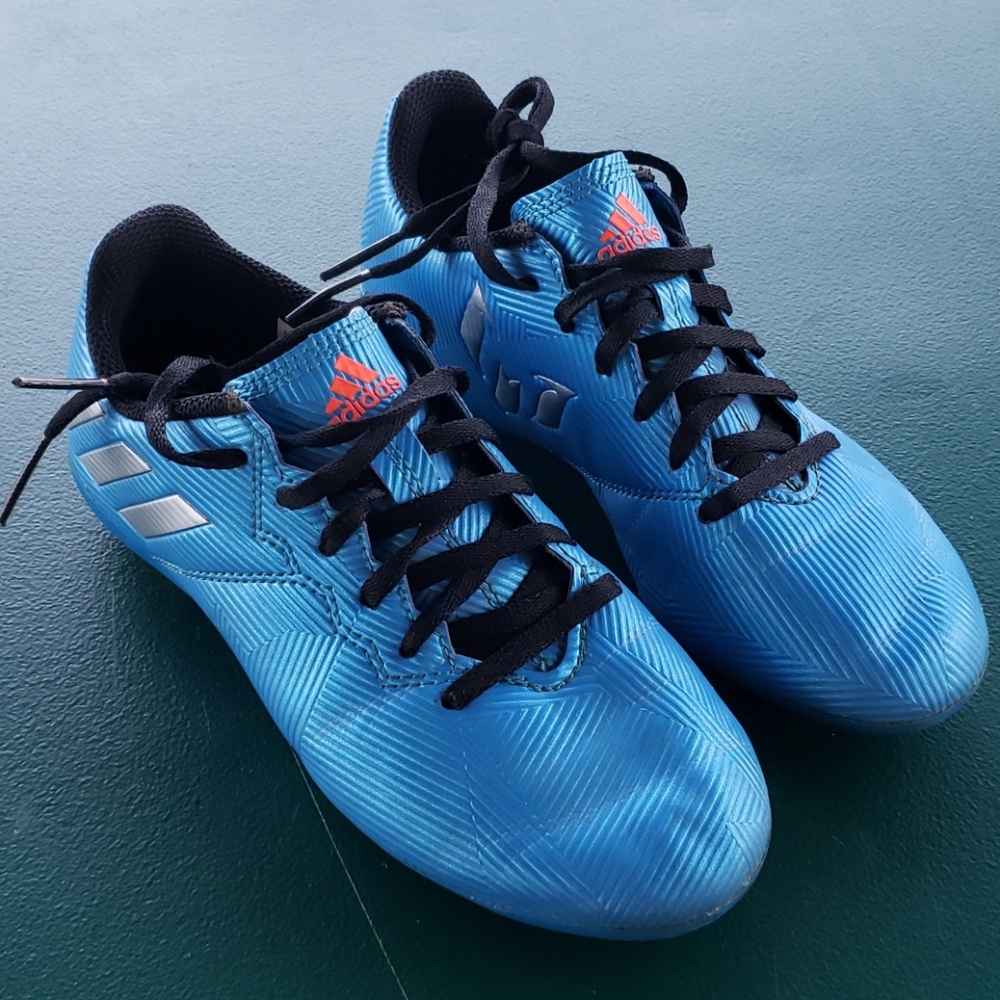 Adidas Cleats Unisex Size 1.5